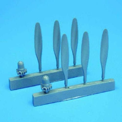 PBY-5 Catalina - Propellers...