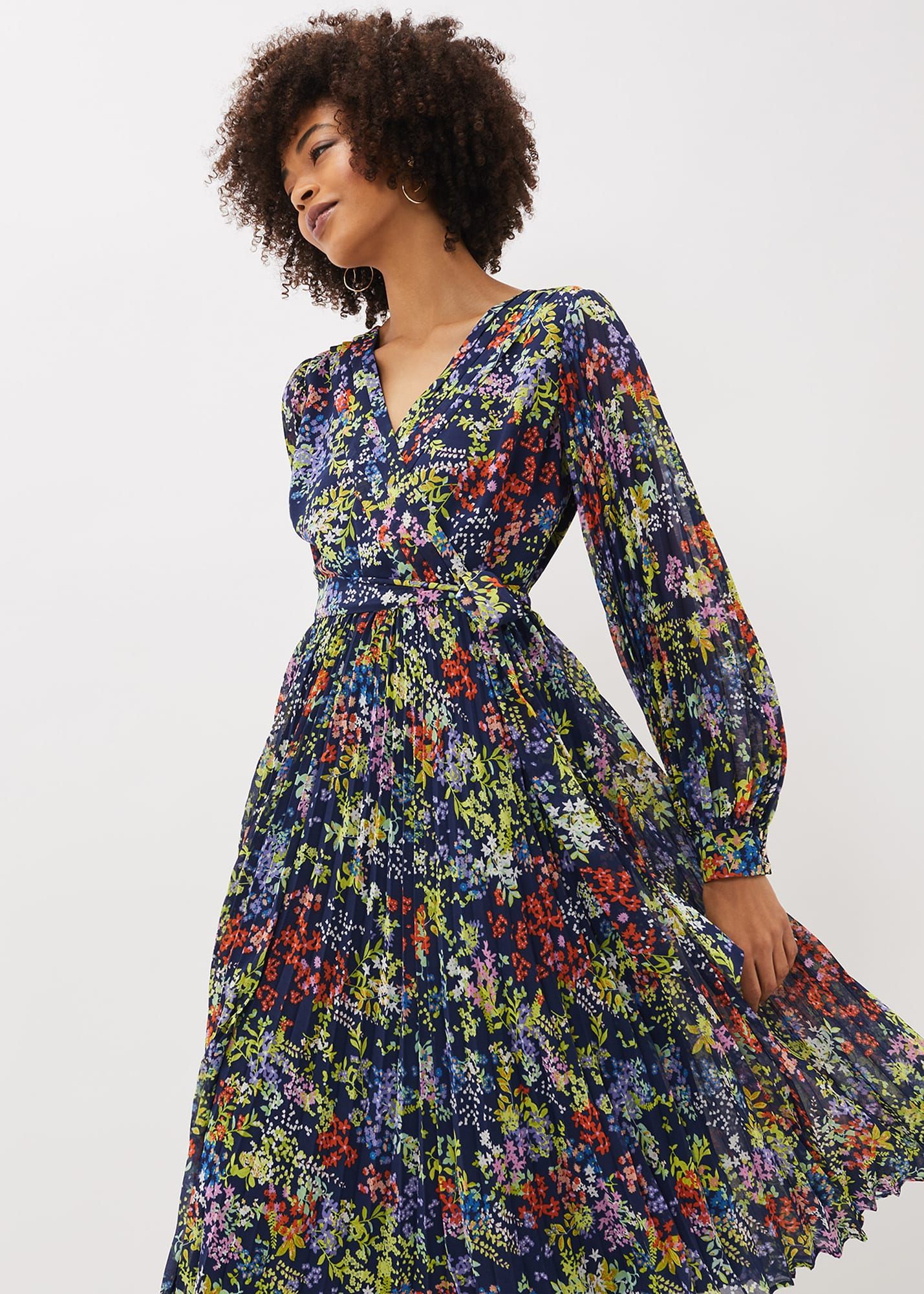 Phase Eight Women s Fenella Ditsy Print Pleated Dress 105.00
