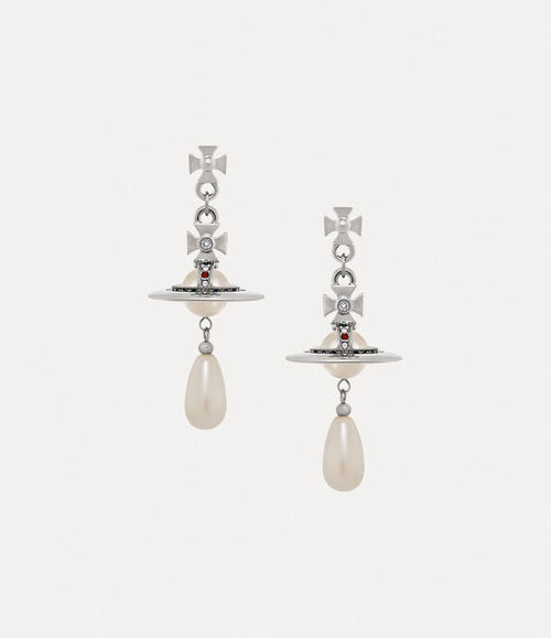 Pearl drop earrings