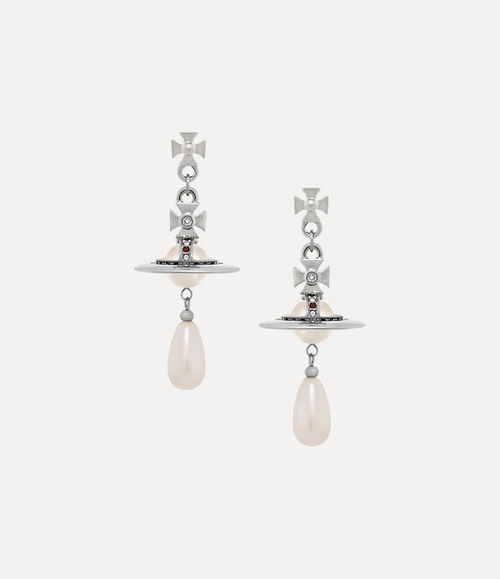 Pearl drop earrings