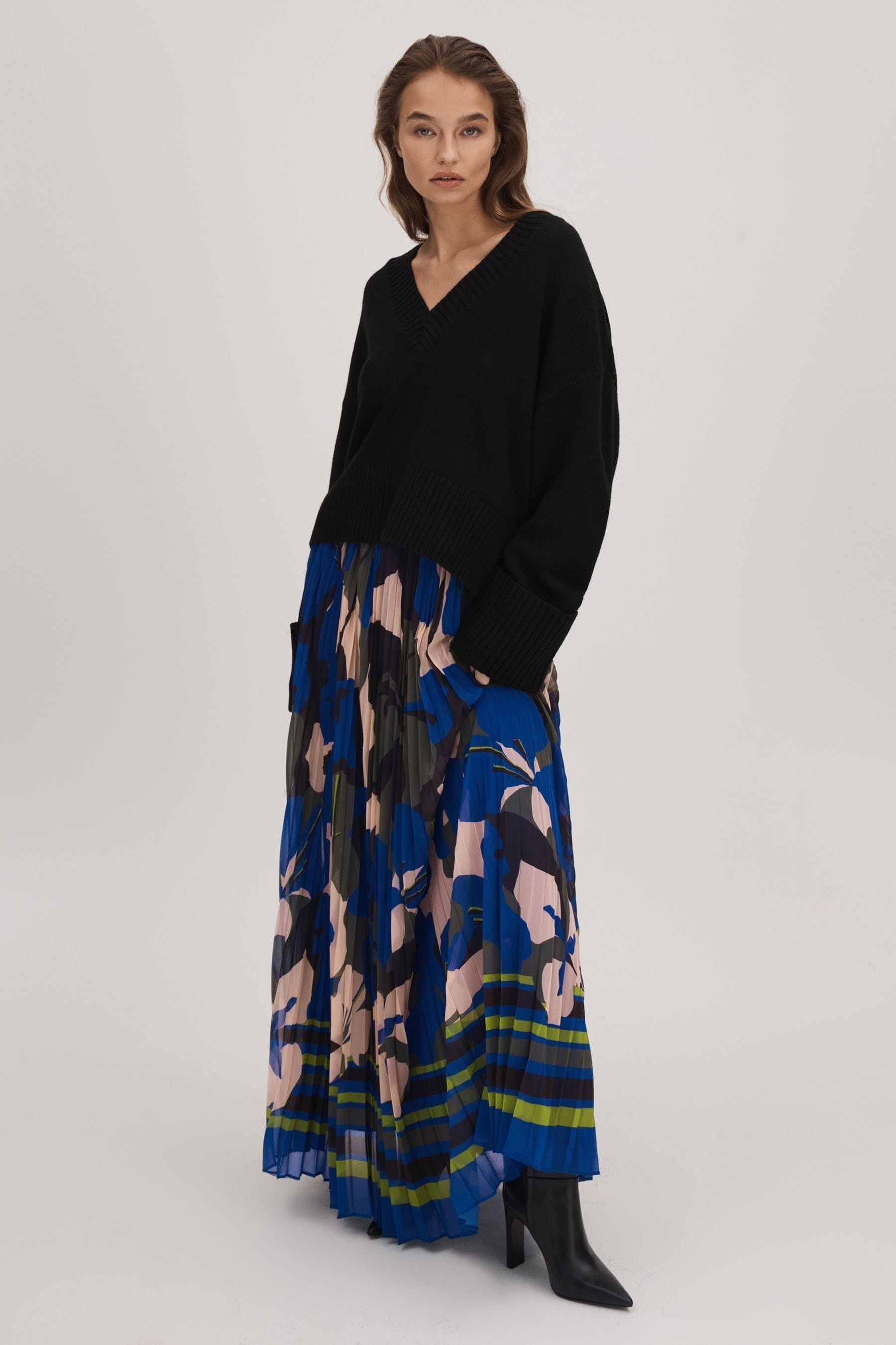 Reiss Marlie Ombre Pleated Midi Skirt in Black khaki Womens
