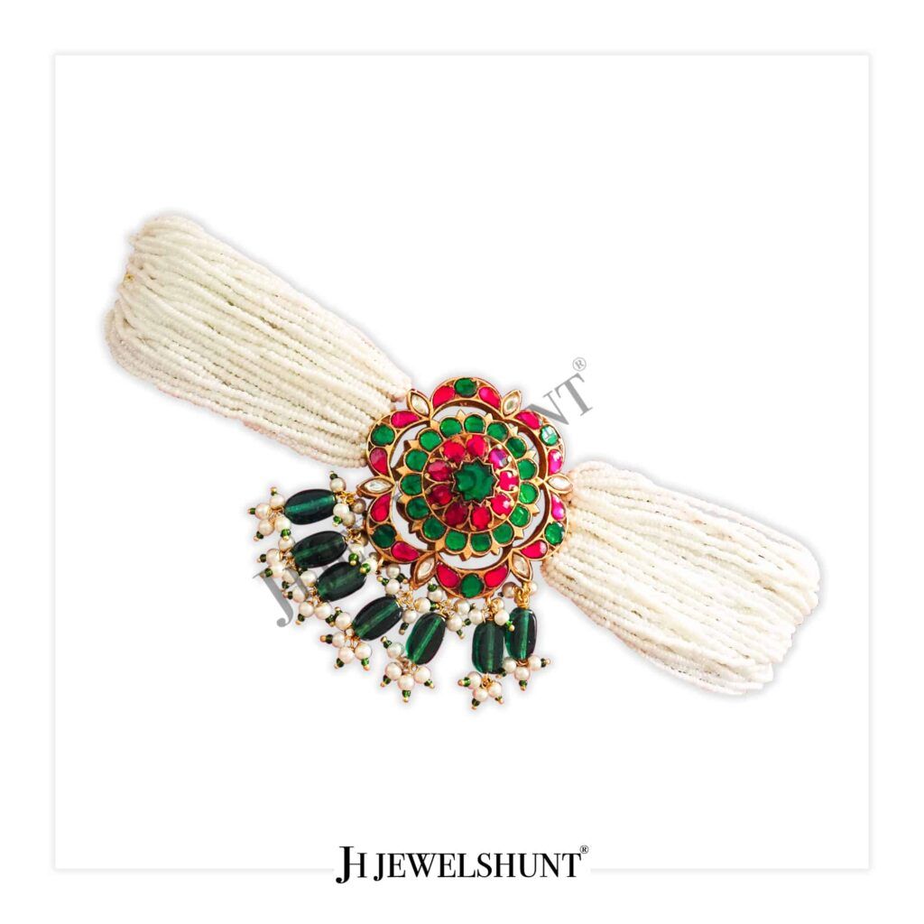 Kundan Round Choker Necklace With Side Pearls