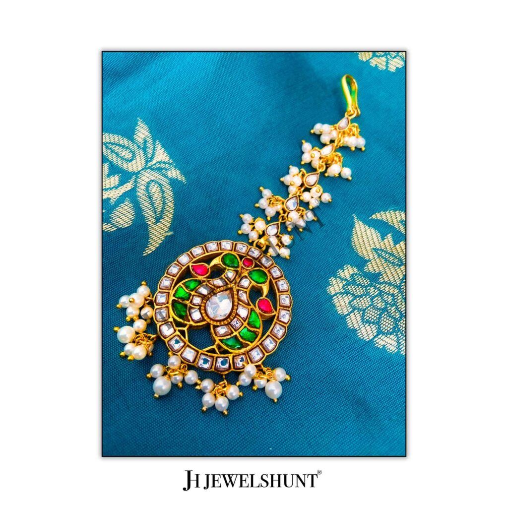 Kundan Eagle Maang Tikaa With Freshwater Pearls - Image 2