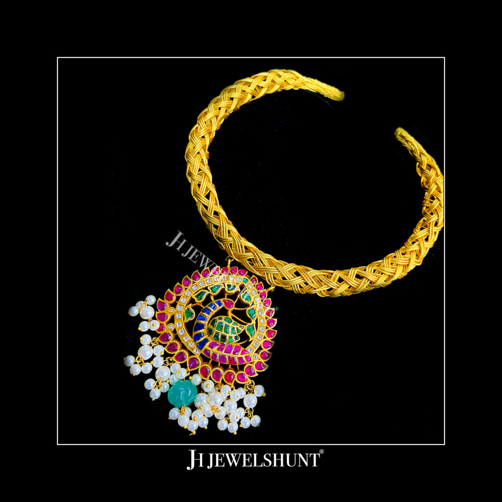 Exclusive Kundan Peacock Pendant With Hasli