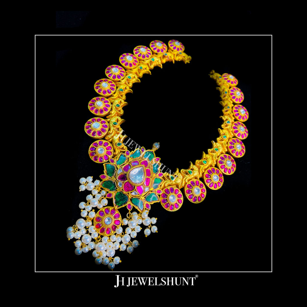 Exquisite Kundan Peacock Lotus Necklace Set - Image 4