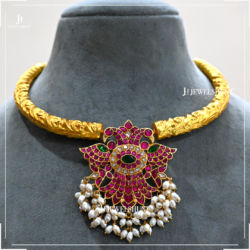 Kundan Jadau Eagle Pendant With Nakashi Handmade Hasli