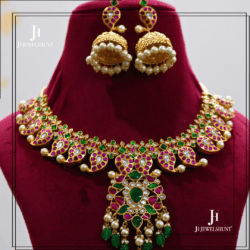 Kundan jadau Mid lenght mango haram with earrings
