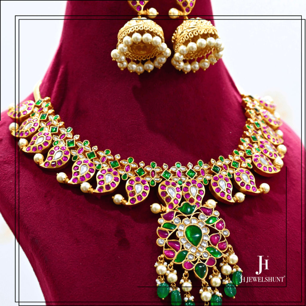 Kundan jadau Mid lenght mango haram with earrings - Image 2