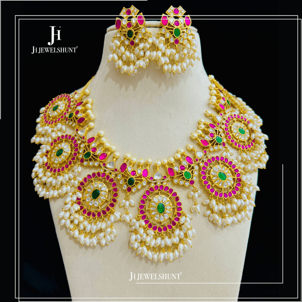 Kundan jadau Guttupusallu Haram with earrings