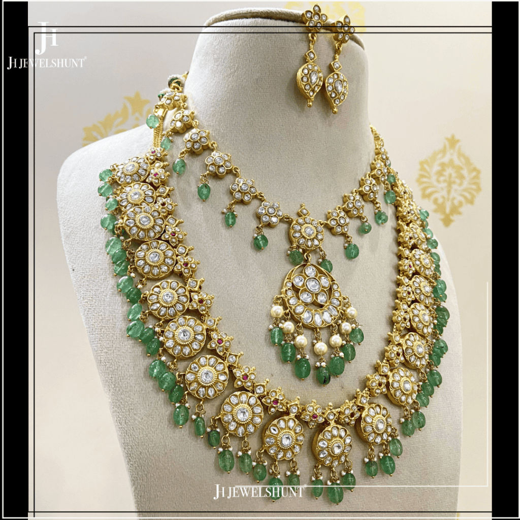 White Kundan Jadau Bridal Necklace with earrings - Image 2