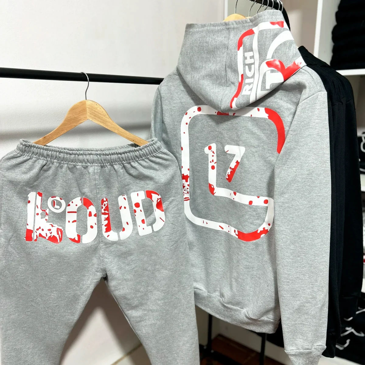 Conjunto Serigrafía Adulto | Loud Rich Or Dead Sangre | Gris - Imagen 2