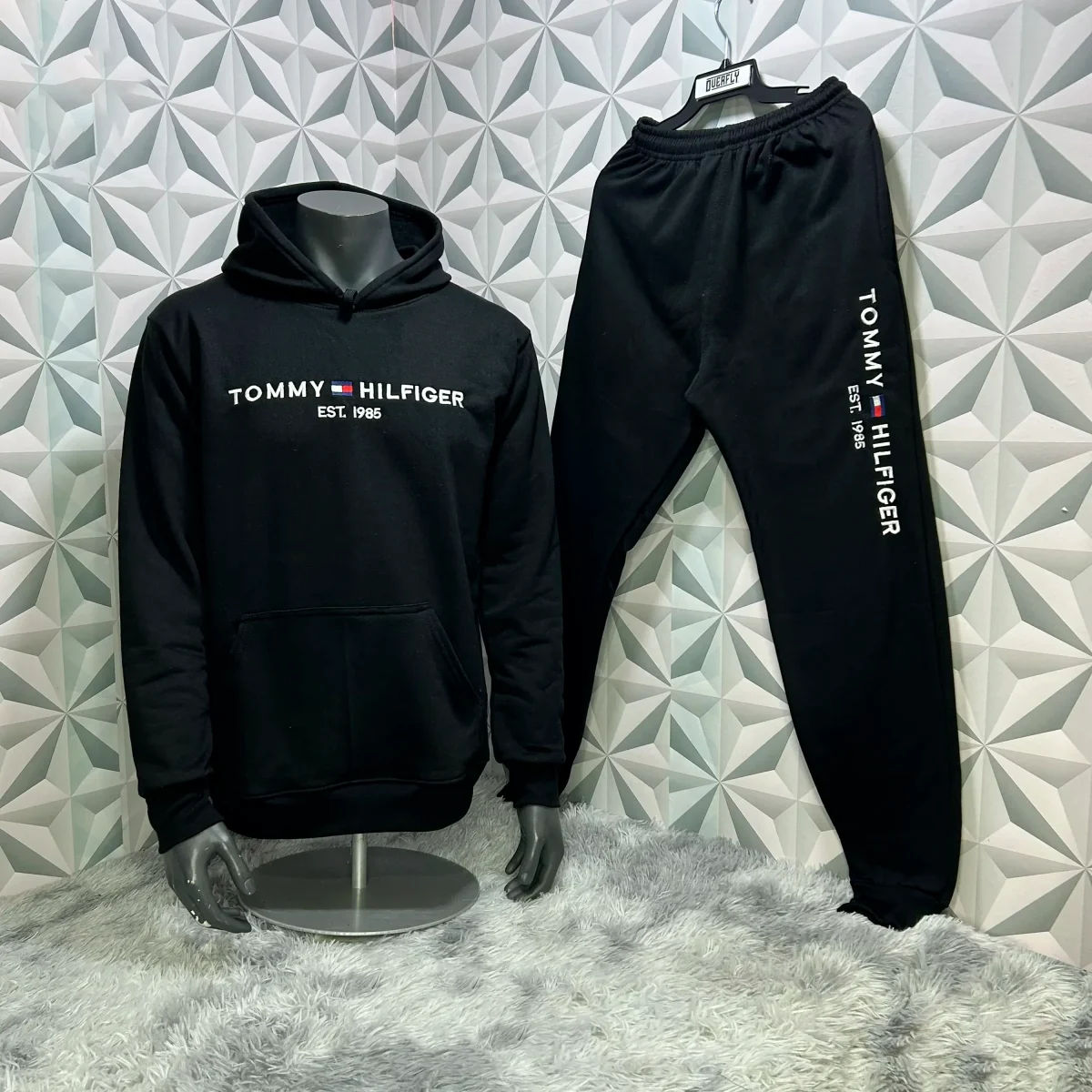 Conjunto Bordado Adulto | Tommy Hilfiger Est. 1985 | Negro - Imagen 2