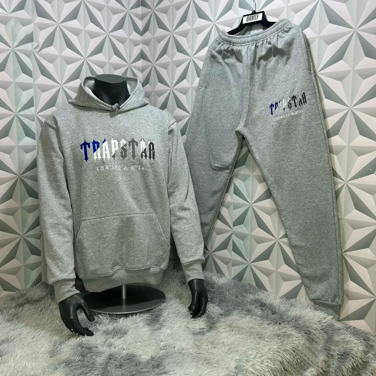 Conjunto Bordado Adulto | Trapstar Clásico It's a Secret | Gris - Imagen 2