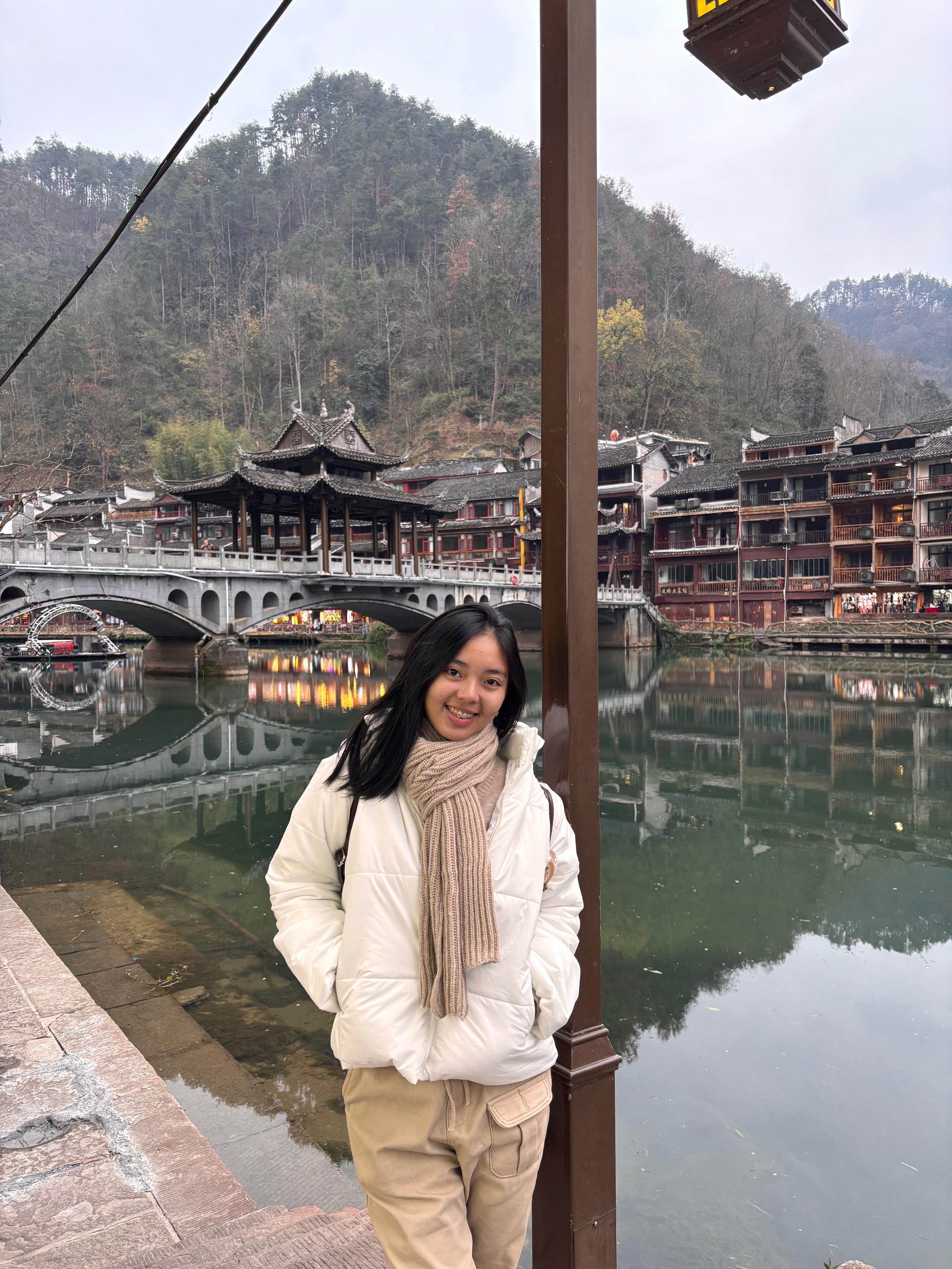 Lovenia, Alumni 2025