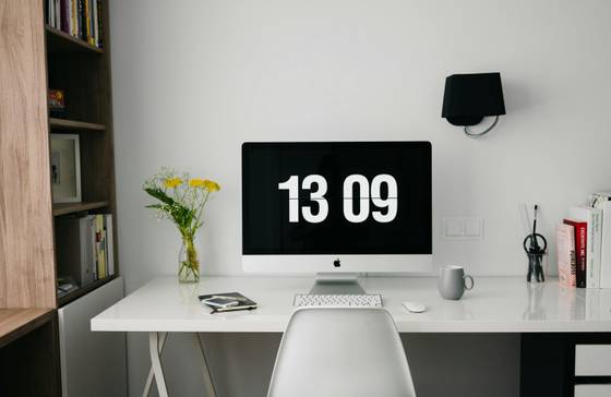 Aesthetic Setup wallpaper for MacBook Pro 14-inch (3024x1964)