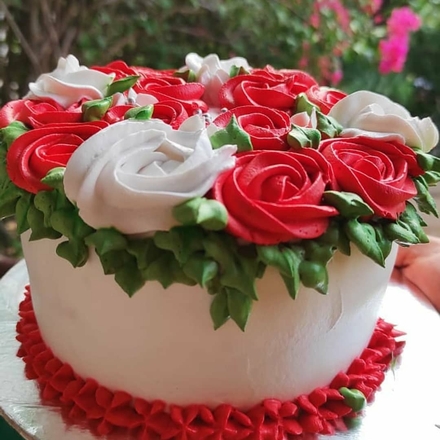 Simple floral cake