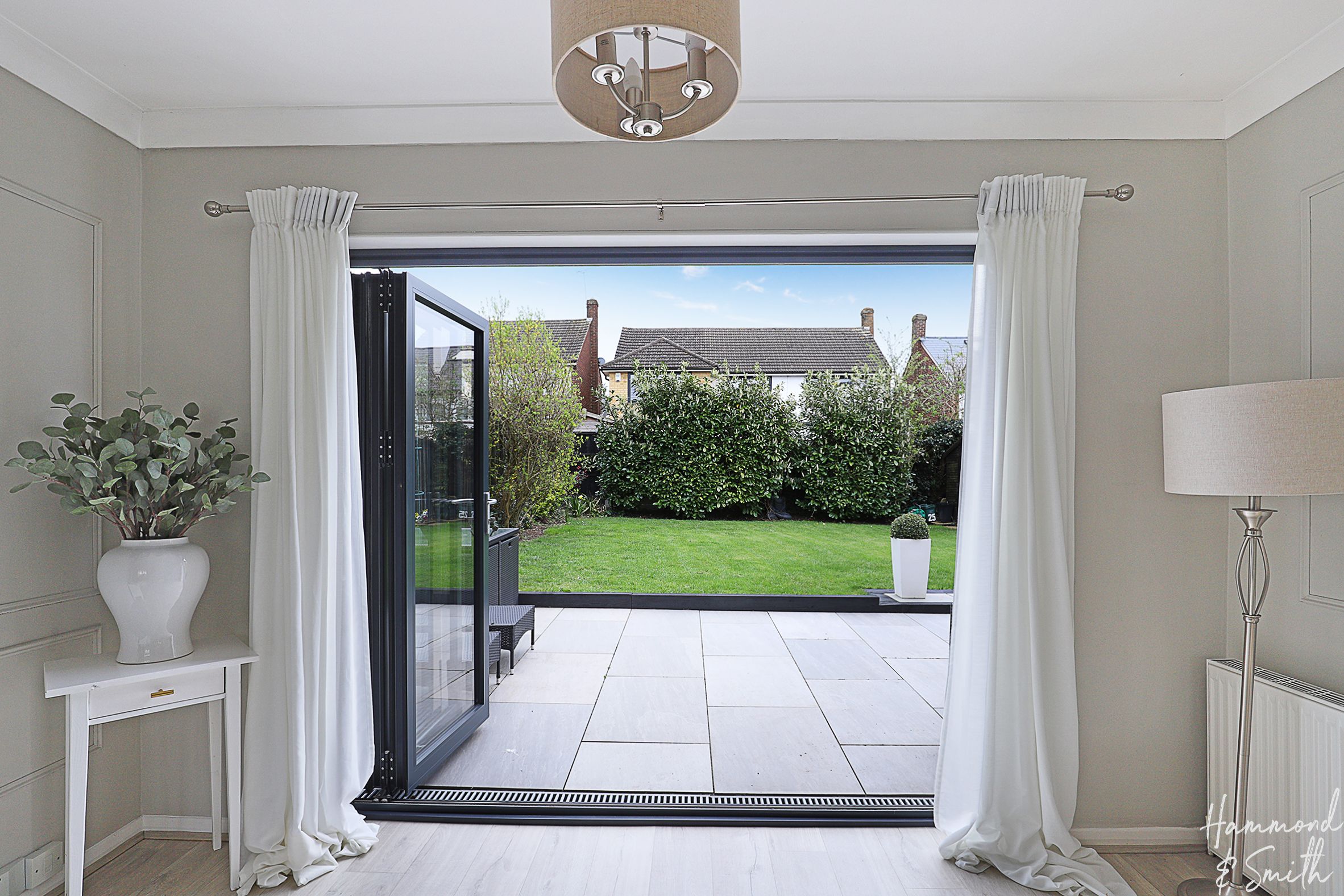 Great Lawn, Ongar, CM5 Street