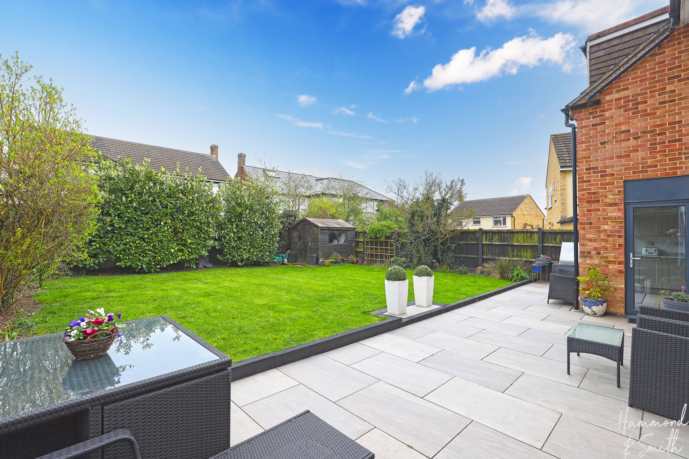 Great Lawn, Ongar, CM5 Street
