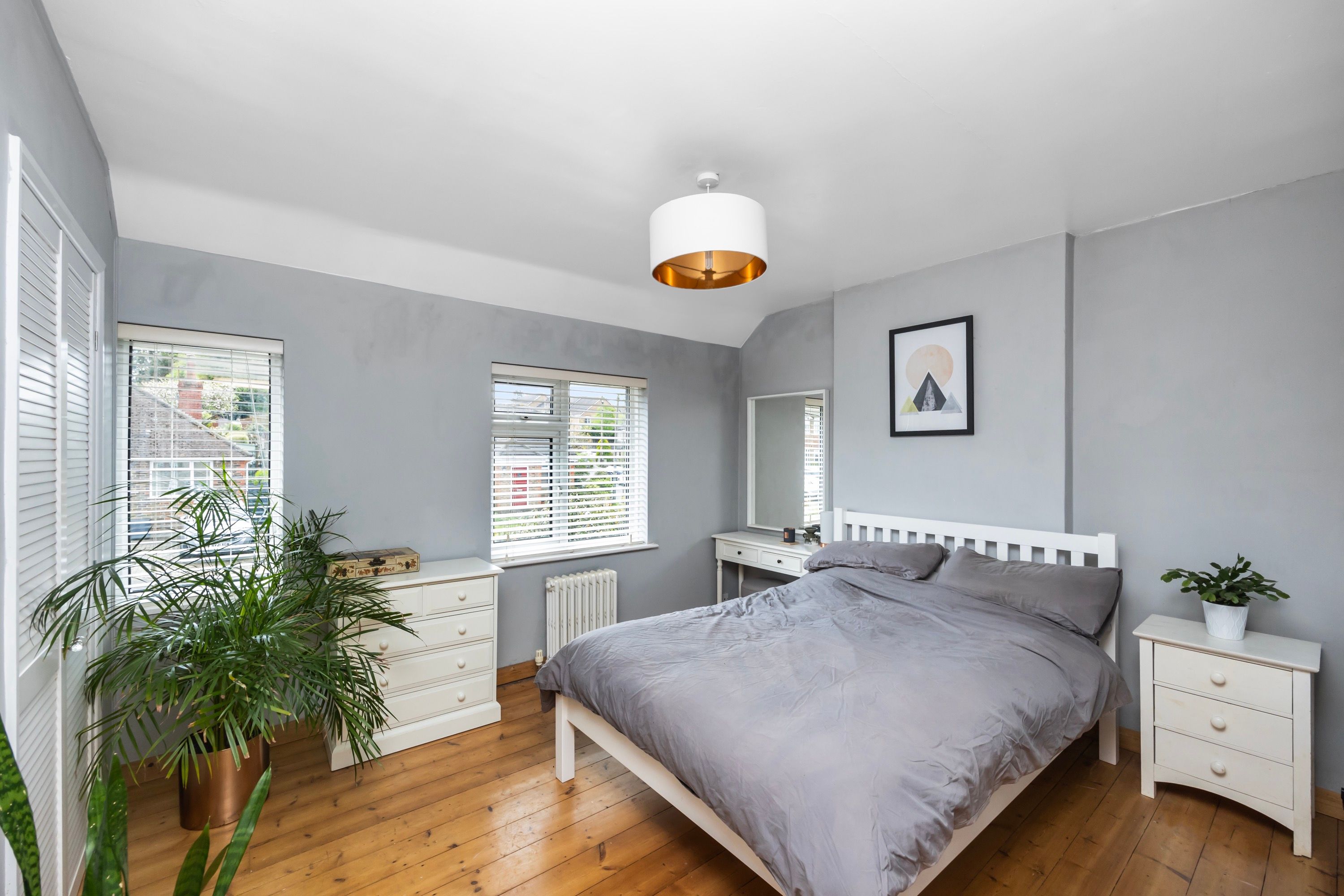 Lowfield Road, Haywards Heath, RH16 Street