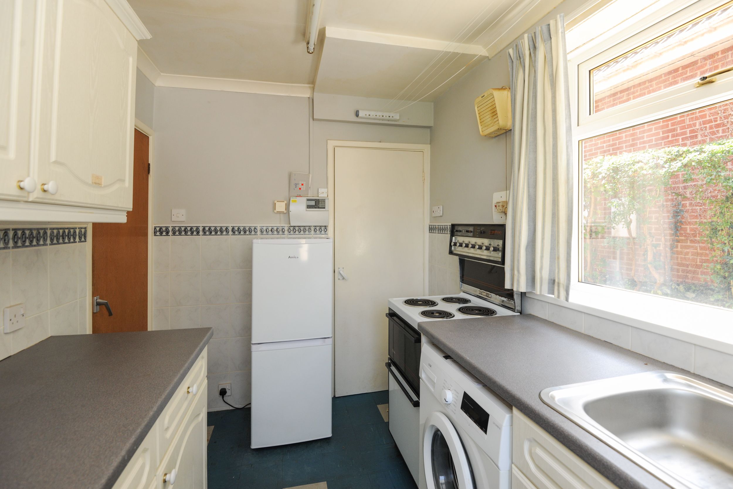 Mount View Road, Sheffield, S8 Street