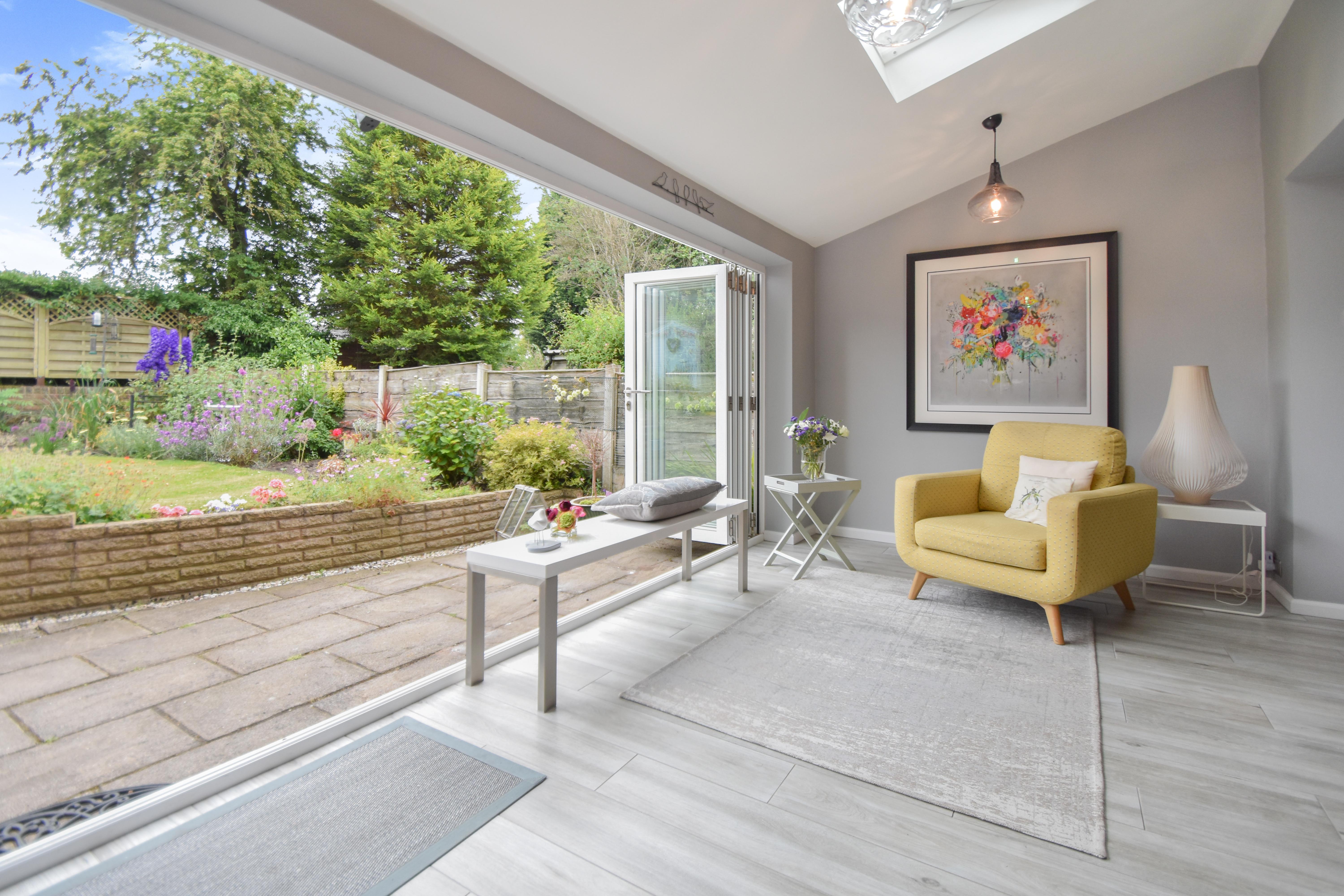 Ridge Crescent, Whitefield, M45 Street