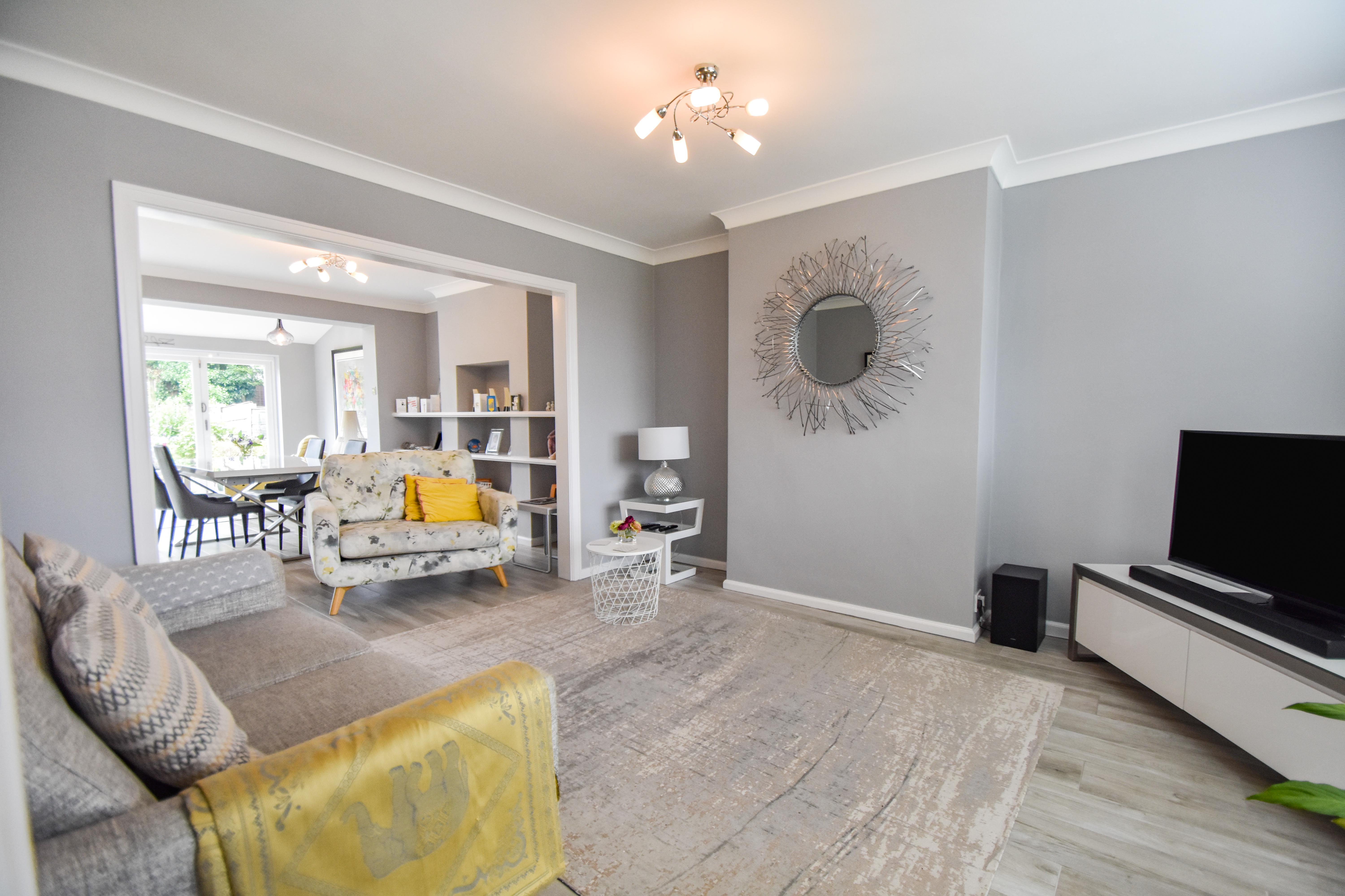 Ridge Crescent, Whitefield, M45 Street