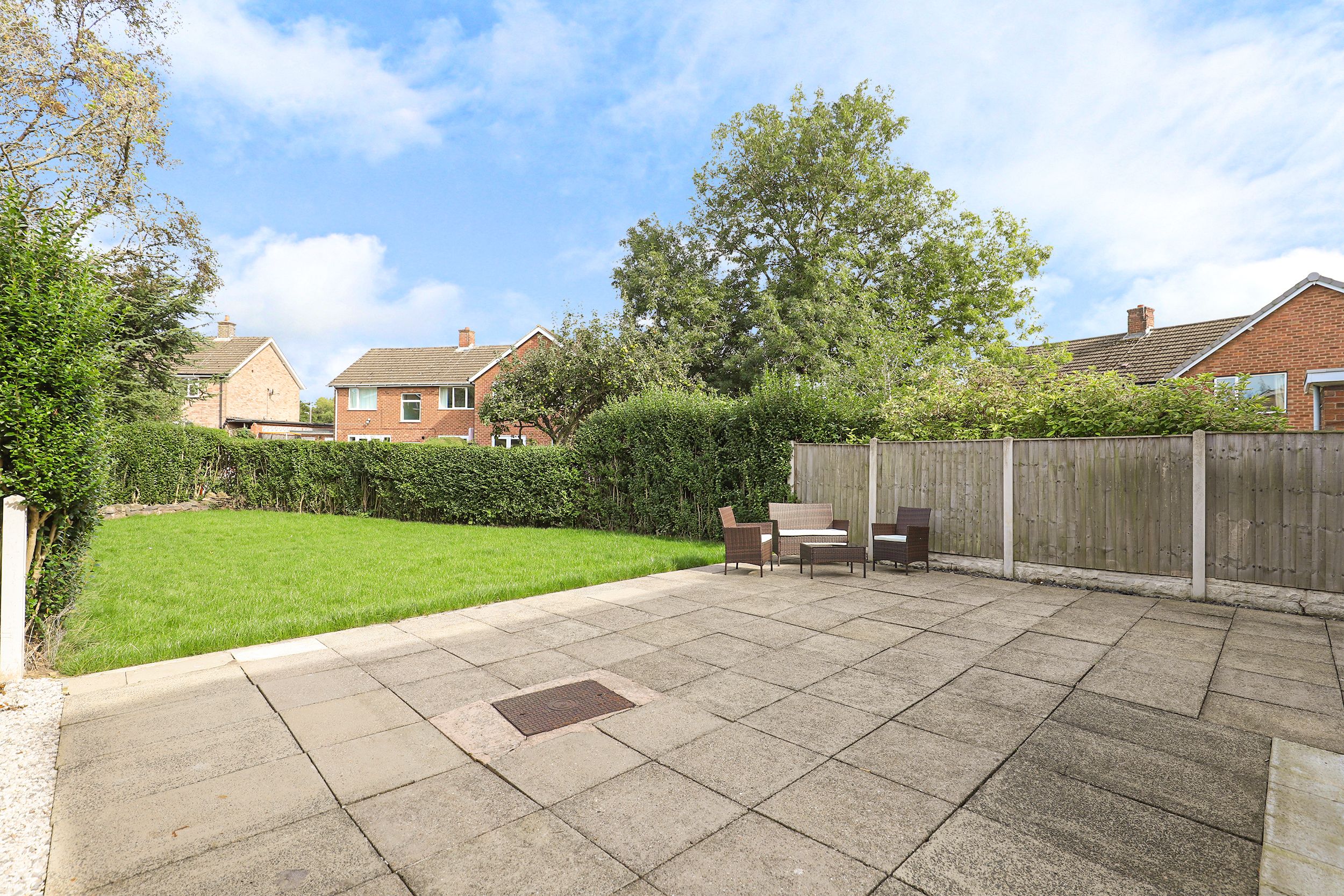 Gower Crescent, Chesterfield, S40 Street
