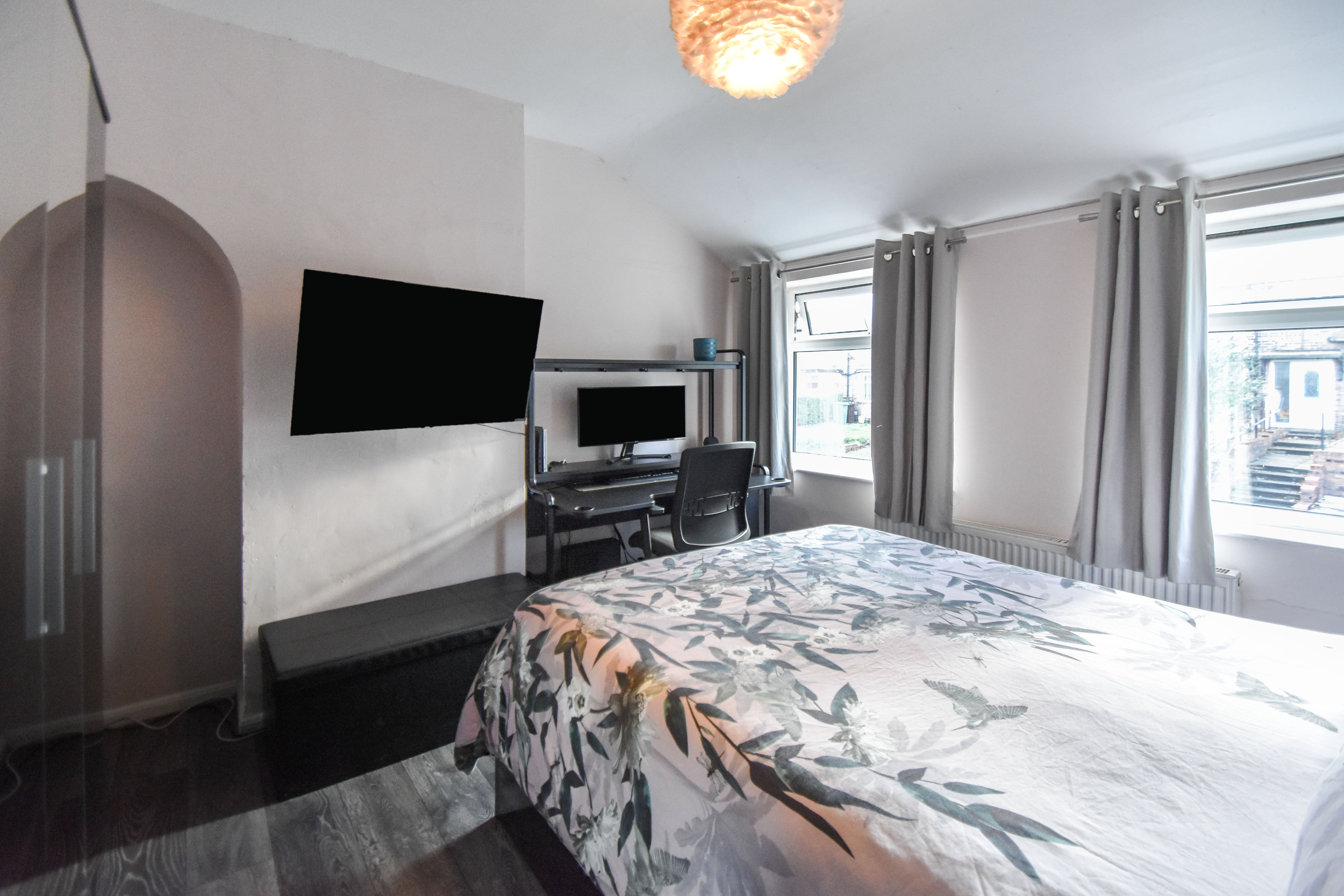 Bannerman Avenue, Prestwich, M25 Street