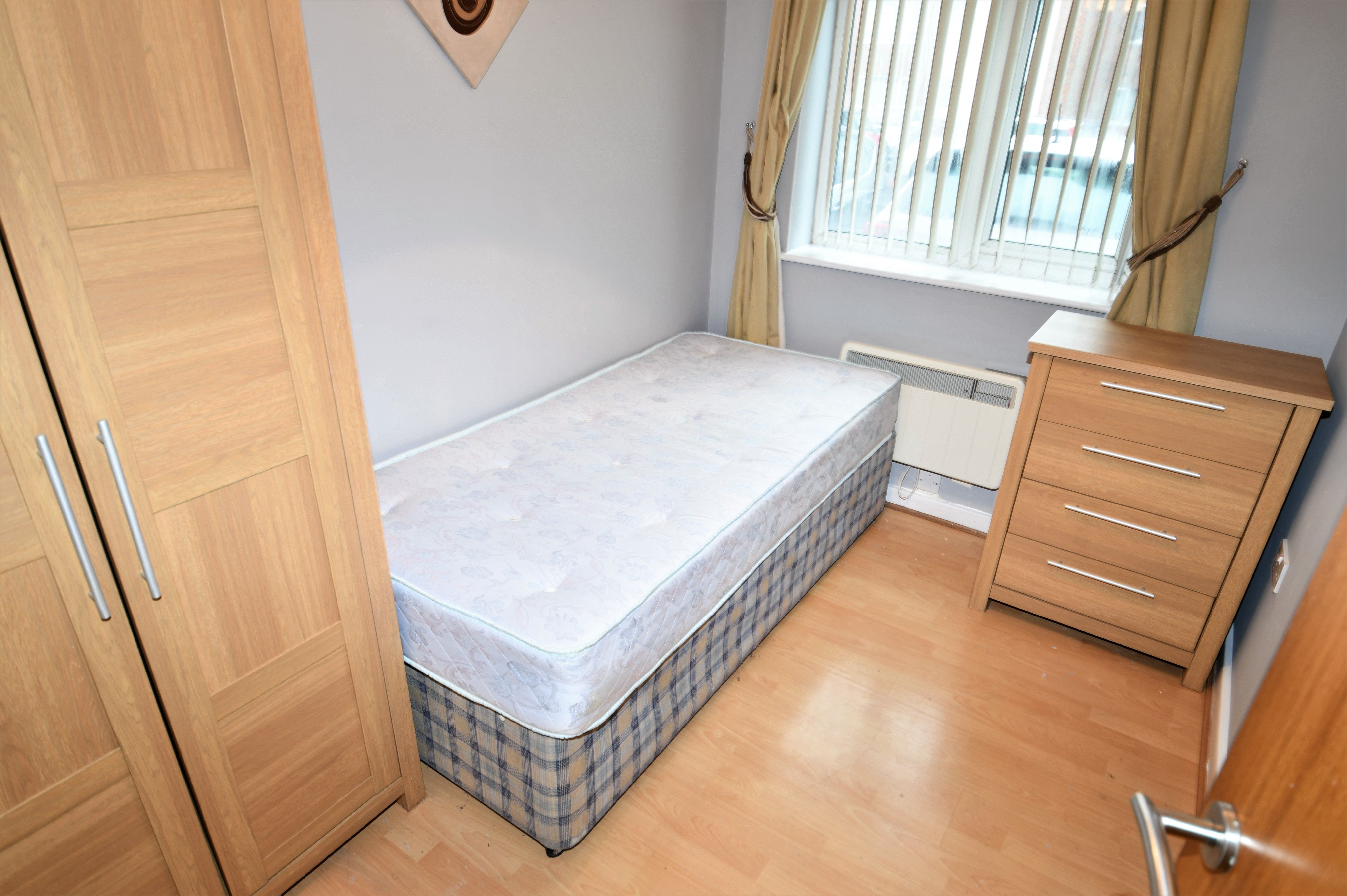 Sugar Mill Square, Salford, M5 Street