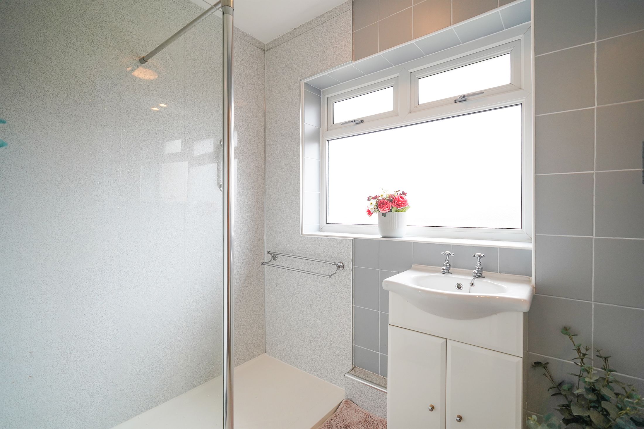 Button Hill, Sheffield, S11 Street