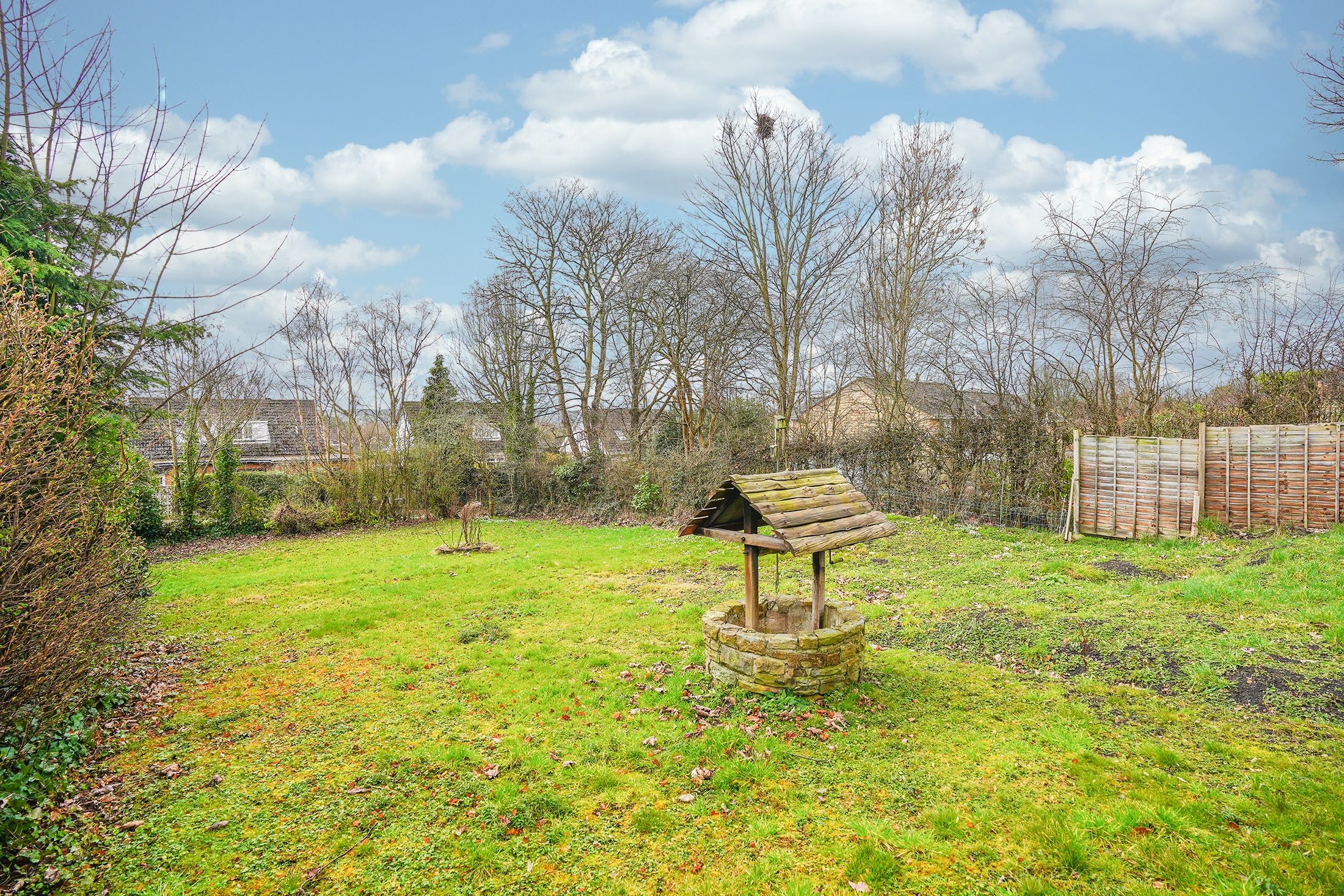 Hilltop Road, Dronfield, S18 Street