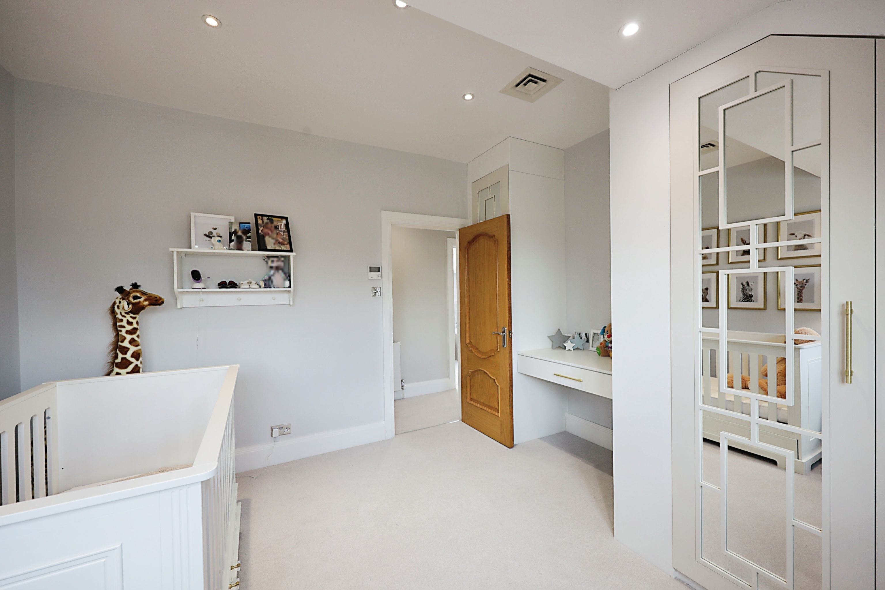 Welley Road, Wraysbury, TW19 Street