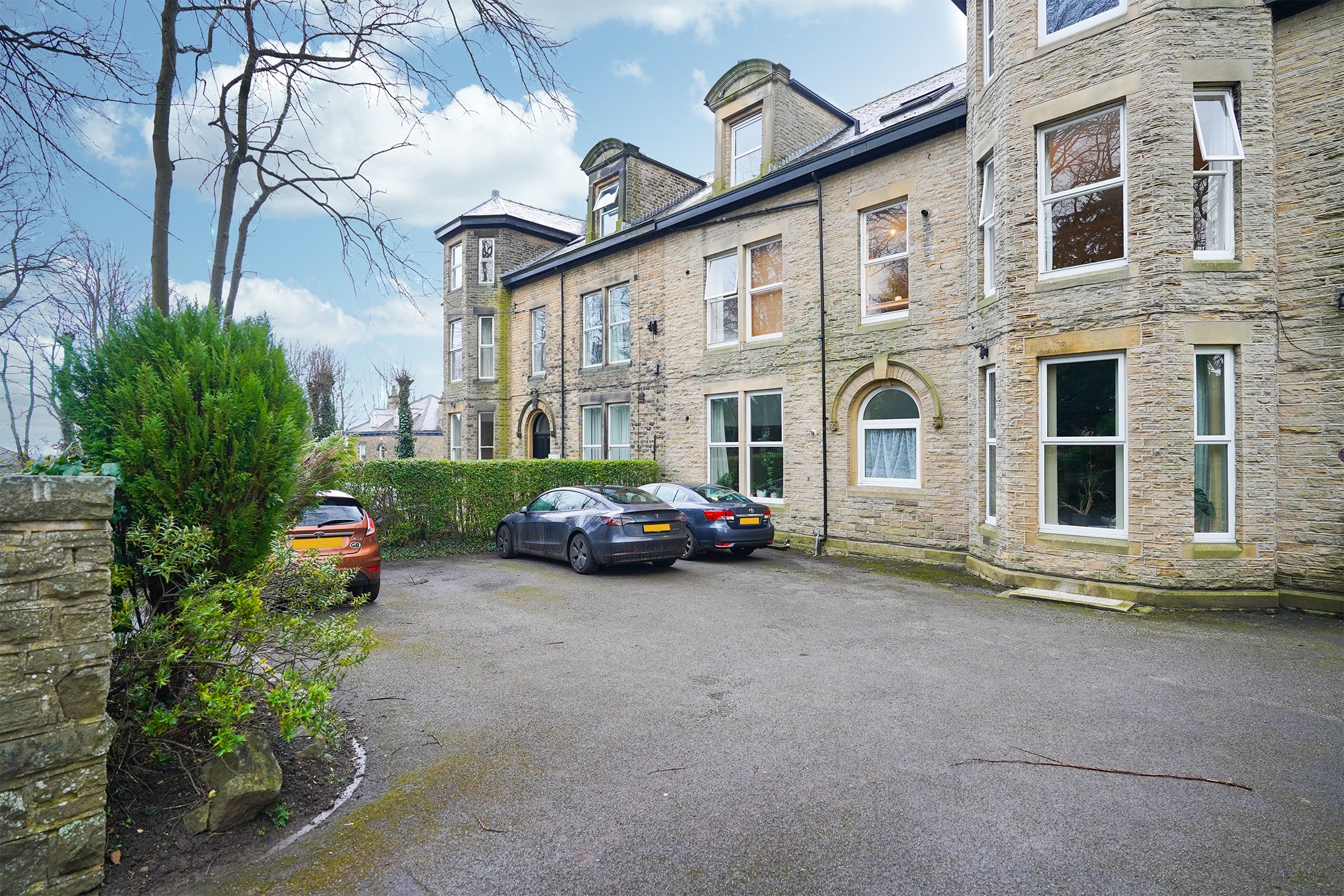 Whitworth Road, Portland Court, S10 Street