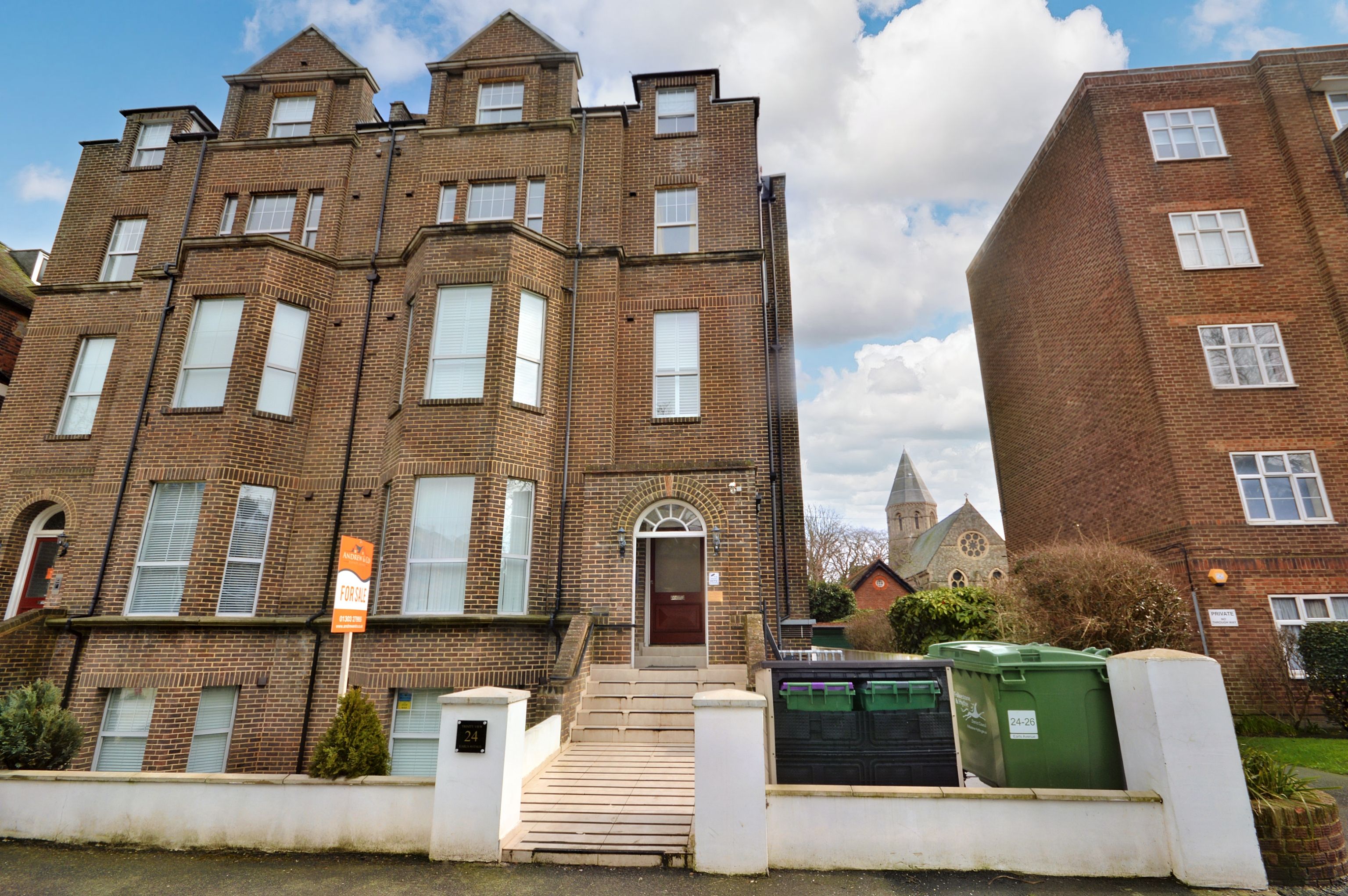 Earls Avenue, Folkestone, CT20 Street