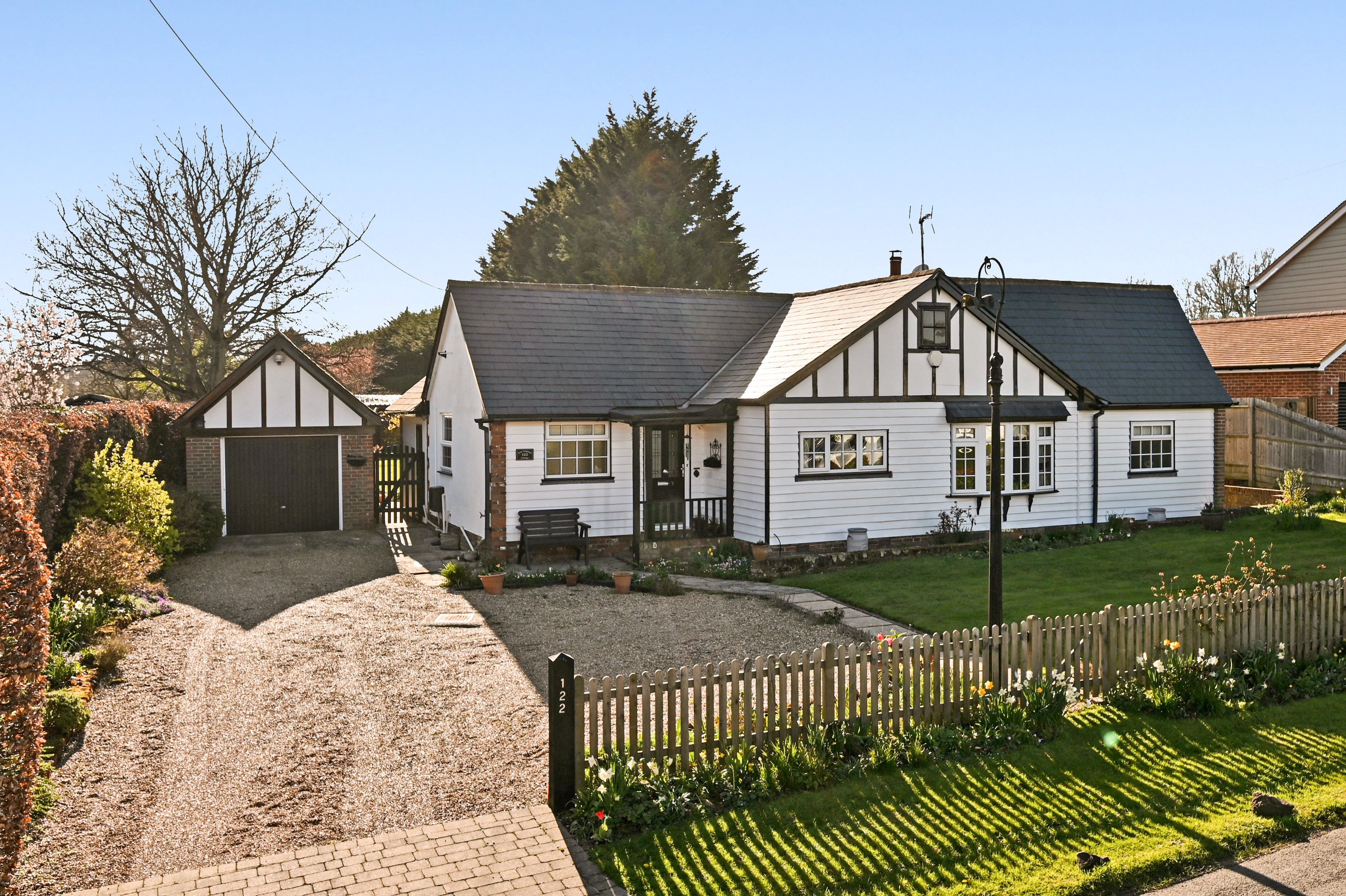Front Road, Woodchurch, TN26 Street