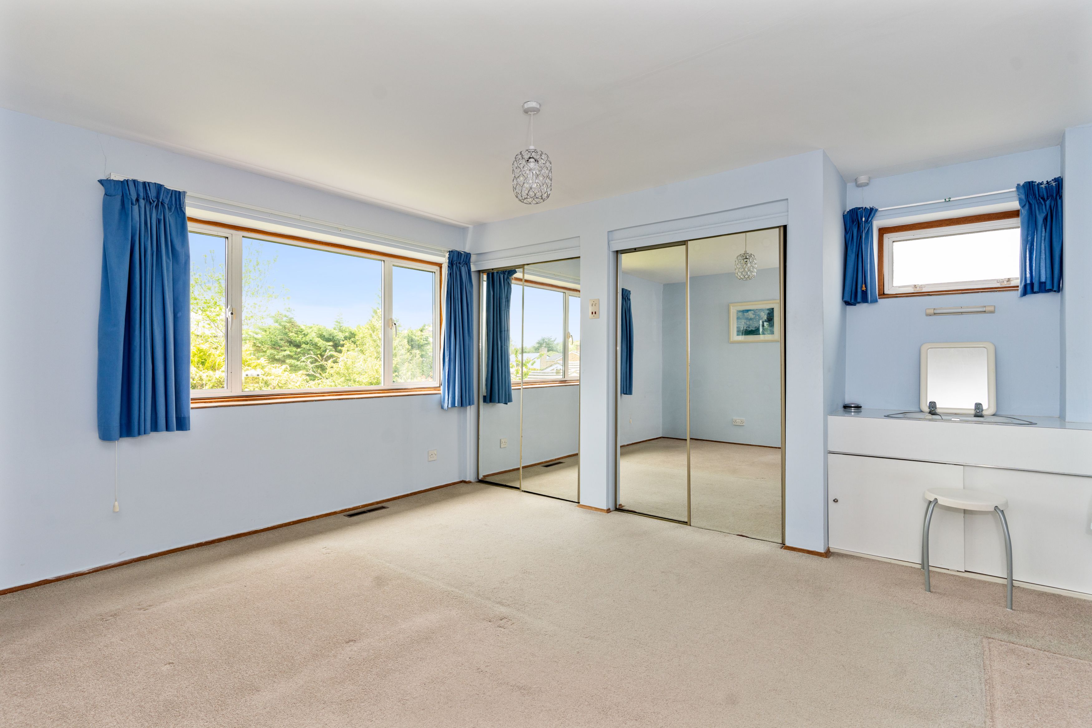 Seeleys Close, Beaconsfield, HP9 Street