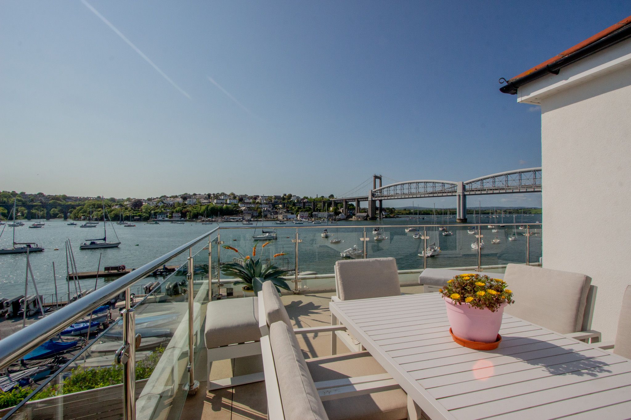 Saltash Passage, Plymouth Street