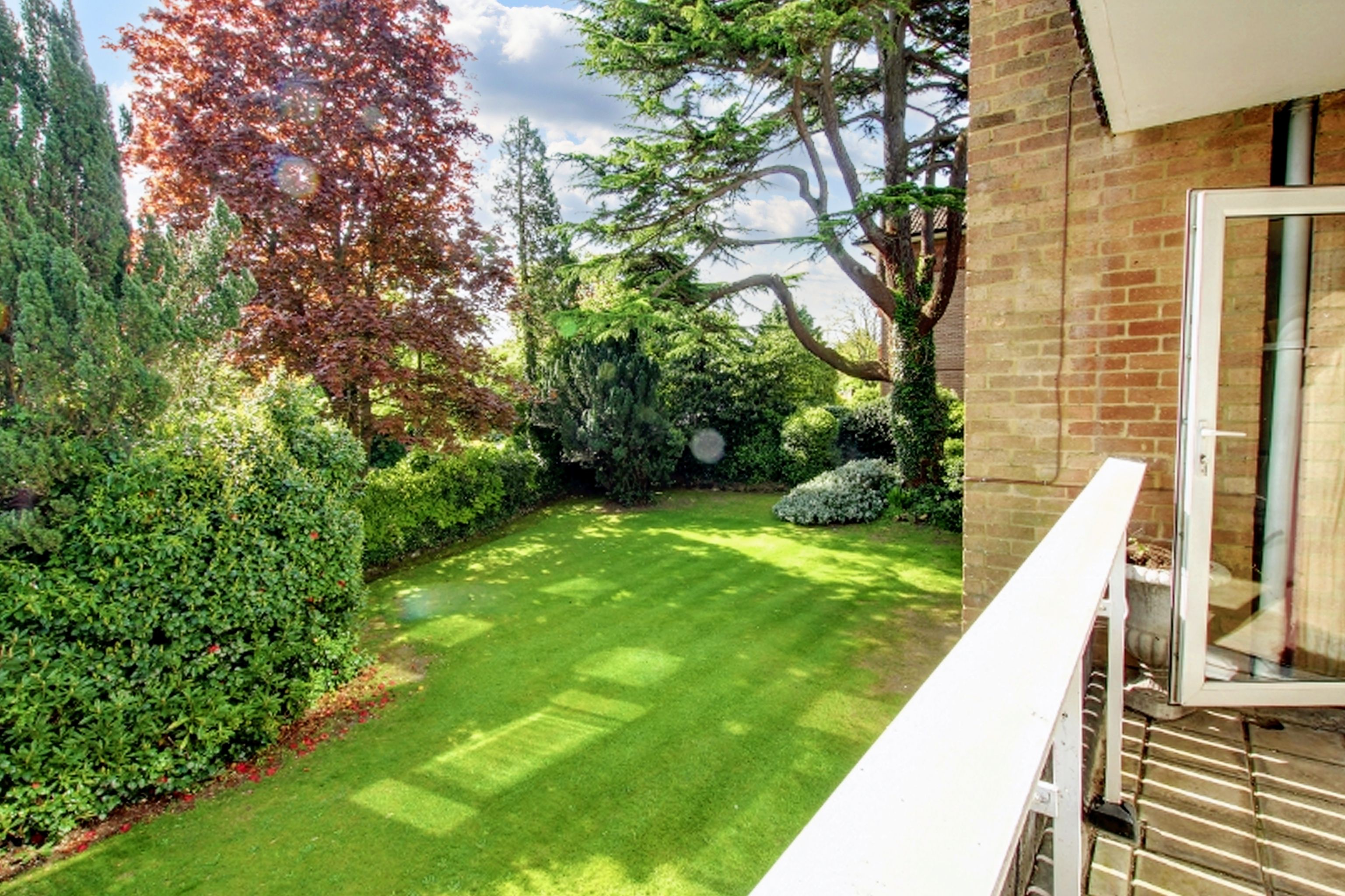 Oathall Road, Haywards Heath, RH16 Street