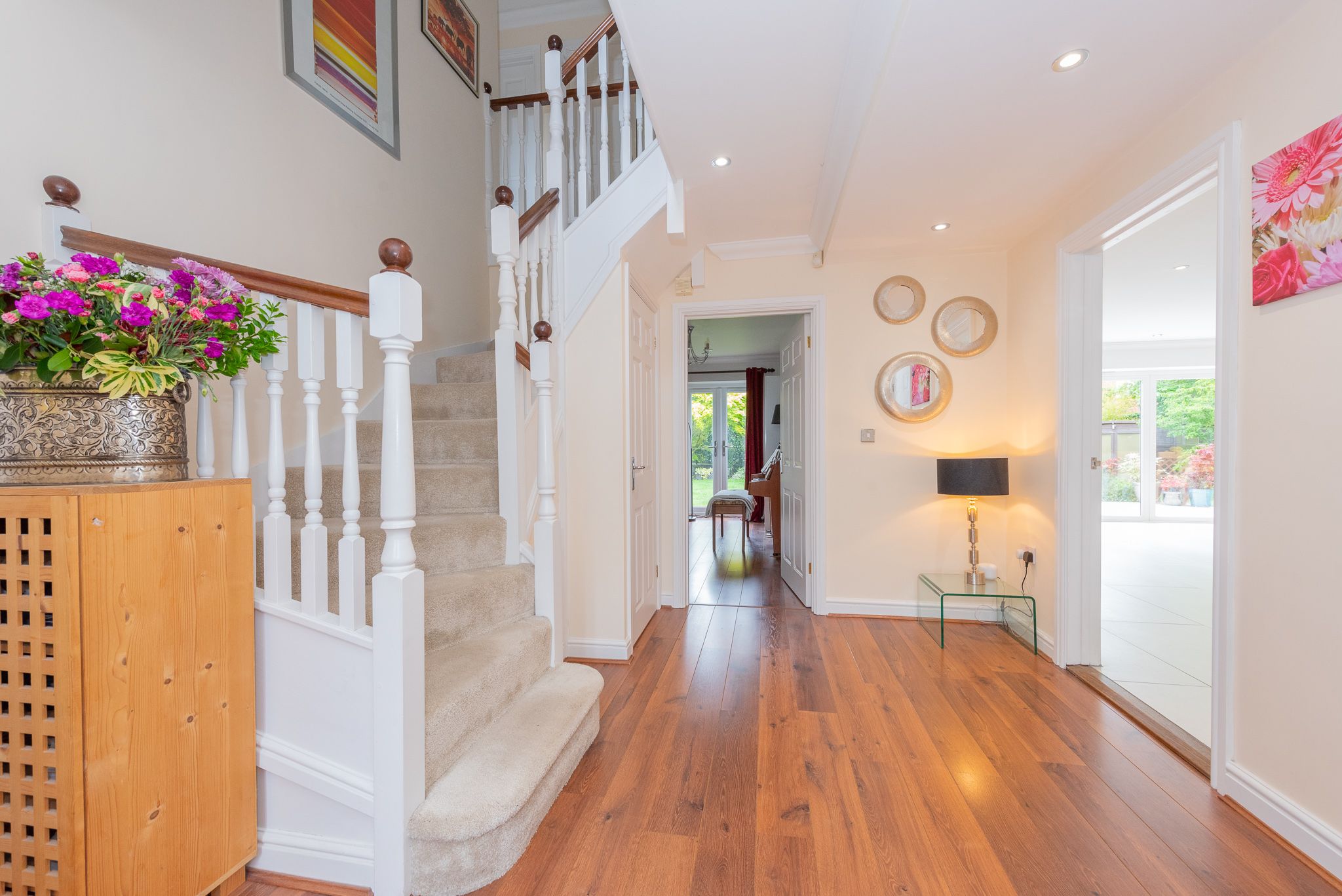 Longmoor Close, Finchampstead, RG40 Street