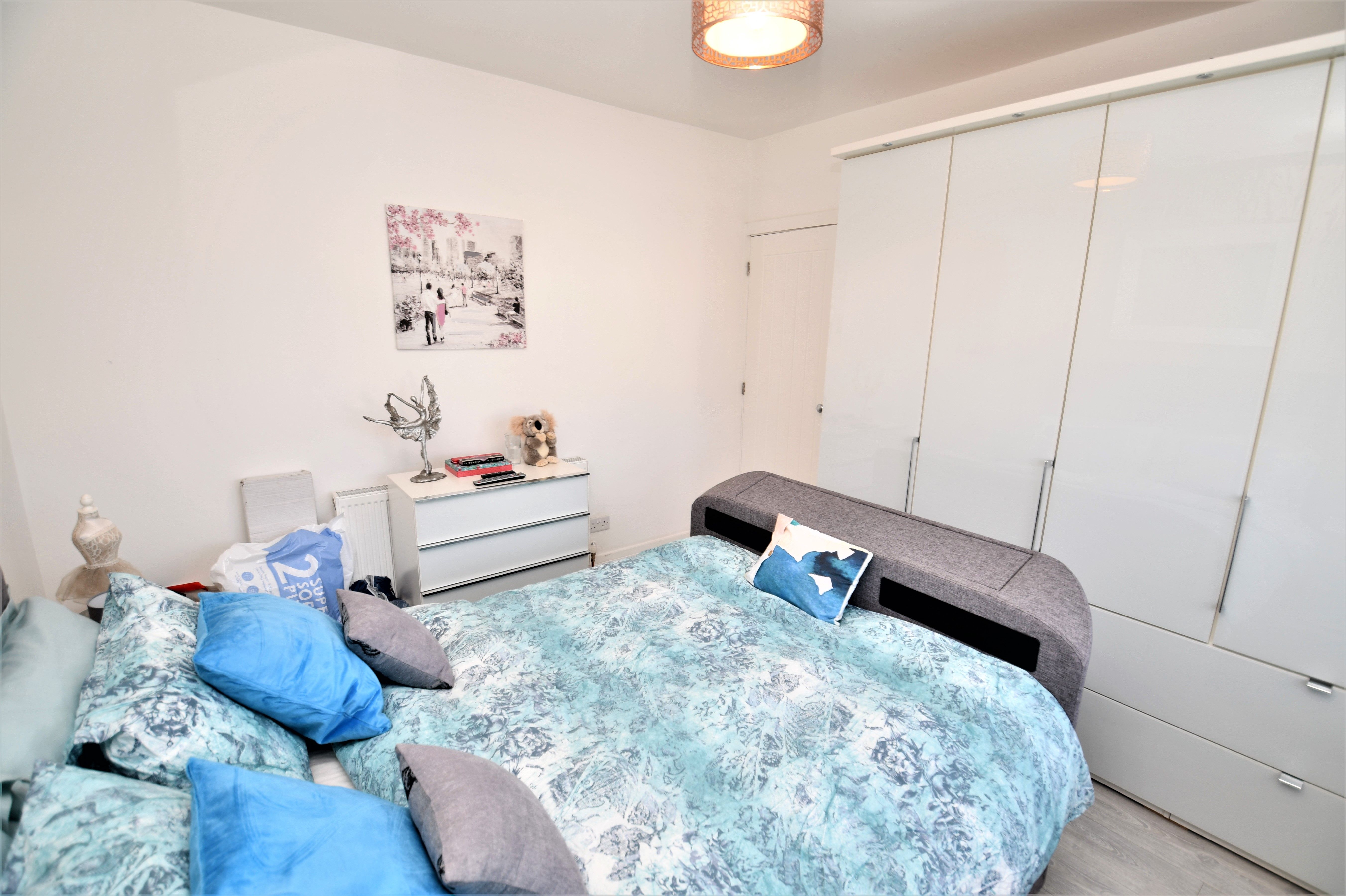 Hawthorn Drive, Salford, M6 Street