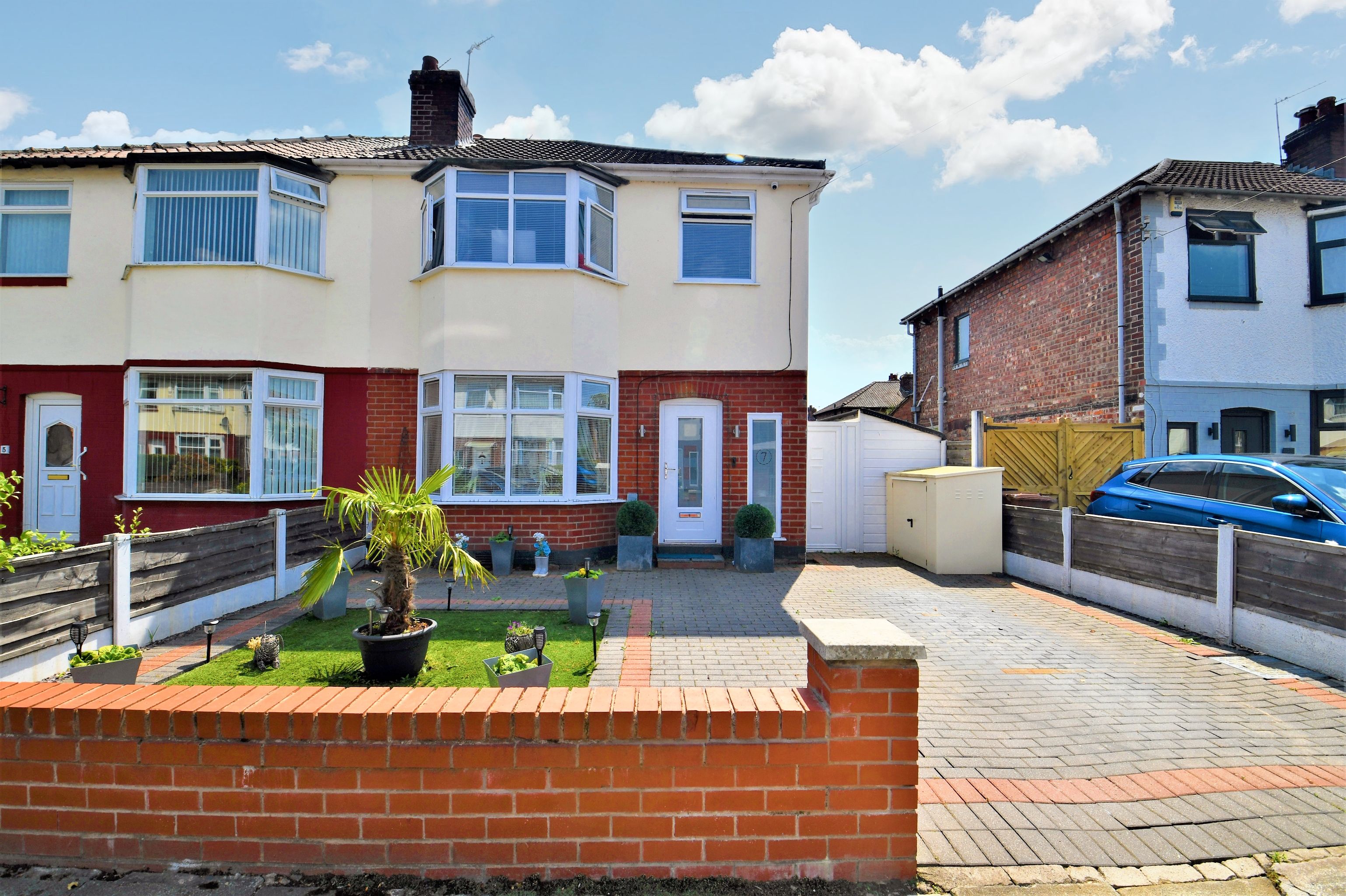 Hawthorn Drive, Salford, M6 Street