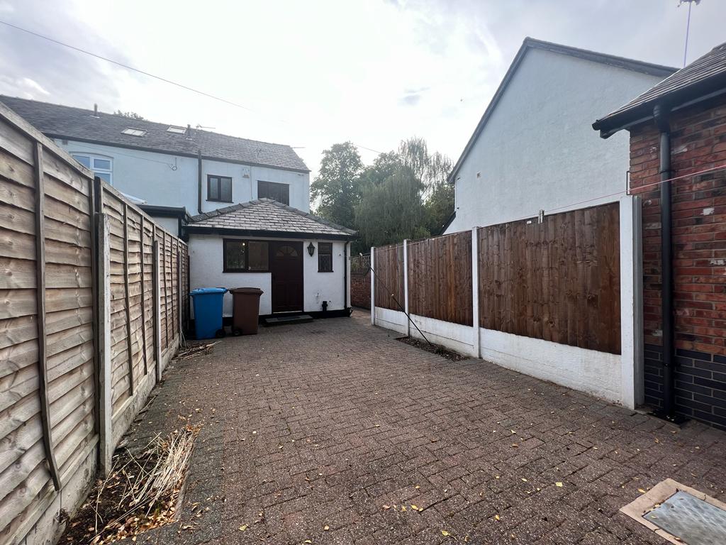 Roe Green, Worsley, M28 Street