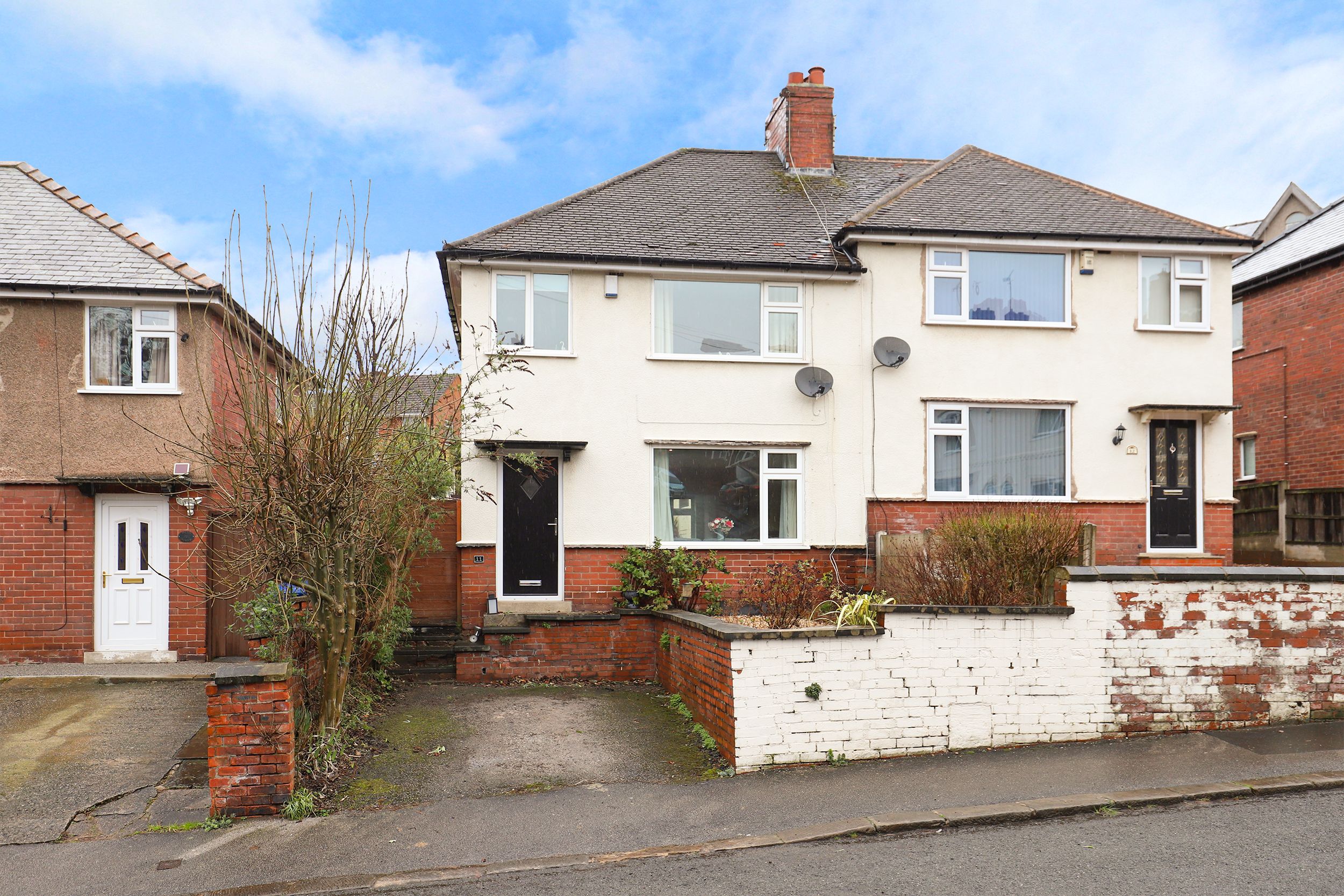 Valley Crescent, Chesterfield, S41 Street