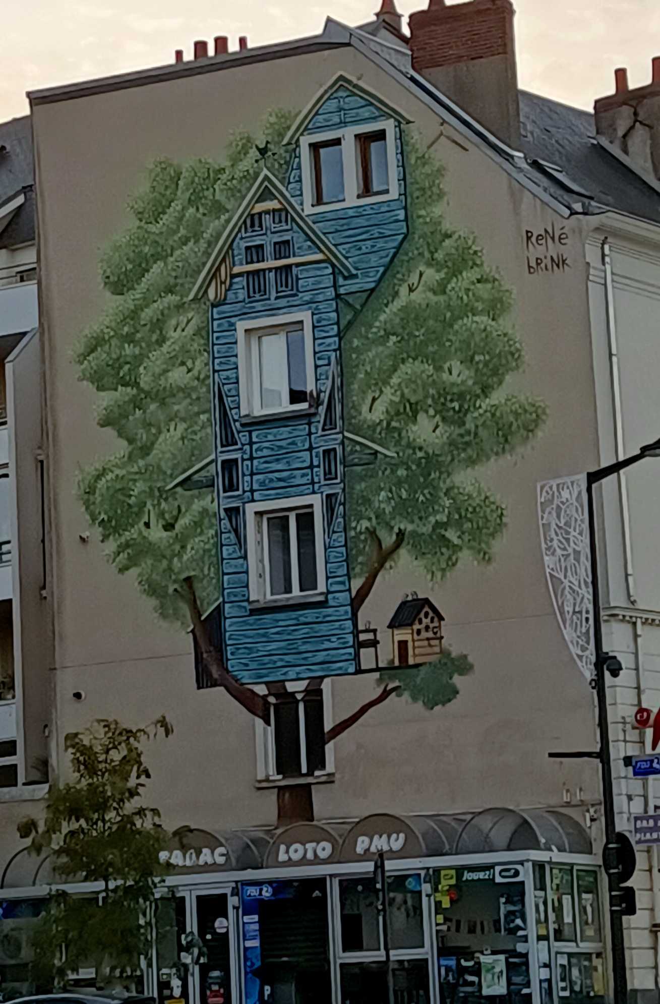Graffiti 5946  à Angers France