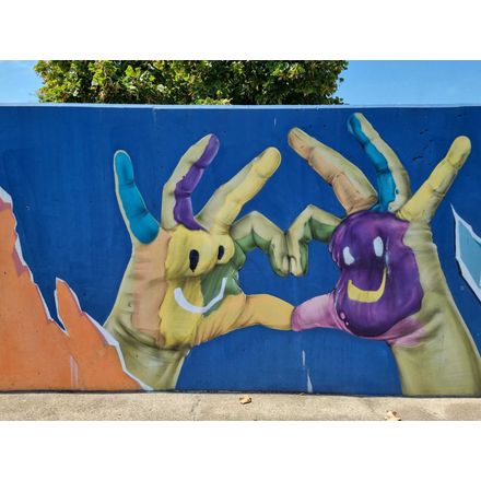  france-vallon-pont-d-arc-graffiti