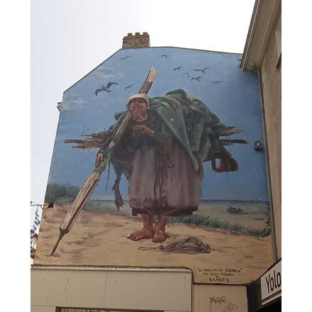 La ramasseuse d'épaves france-boulogne-sur-mer-graffiti