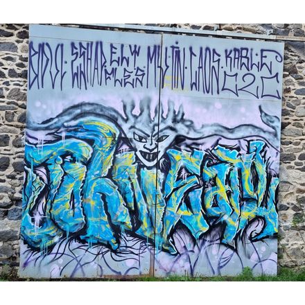  france-mont-dore-graffiti