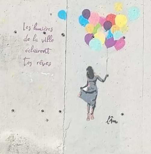 Les lumières de la ville éclairent tes rêves