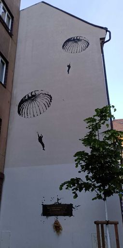 Parachute