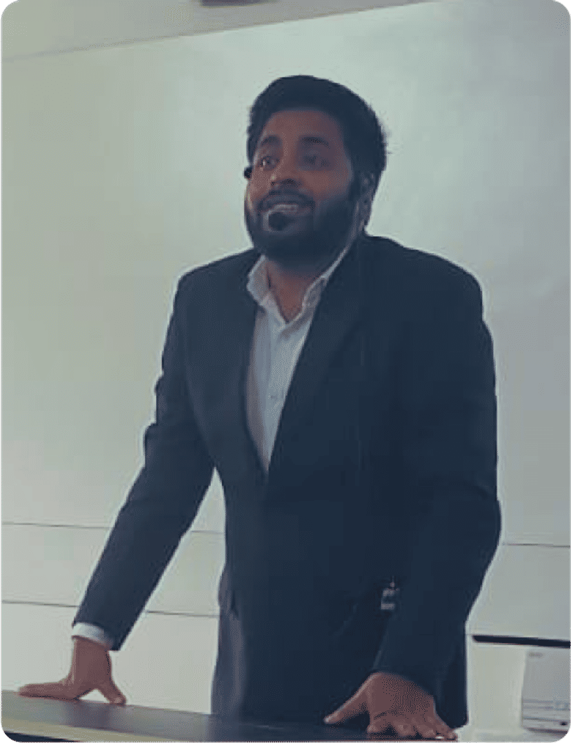 Piyush Gupta taking a career guidance session